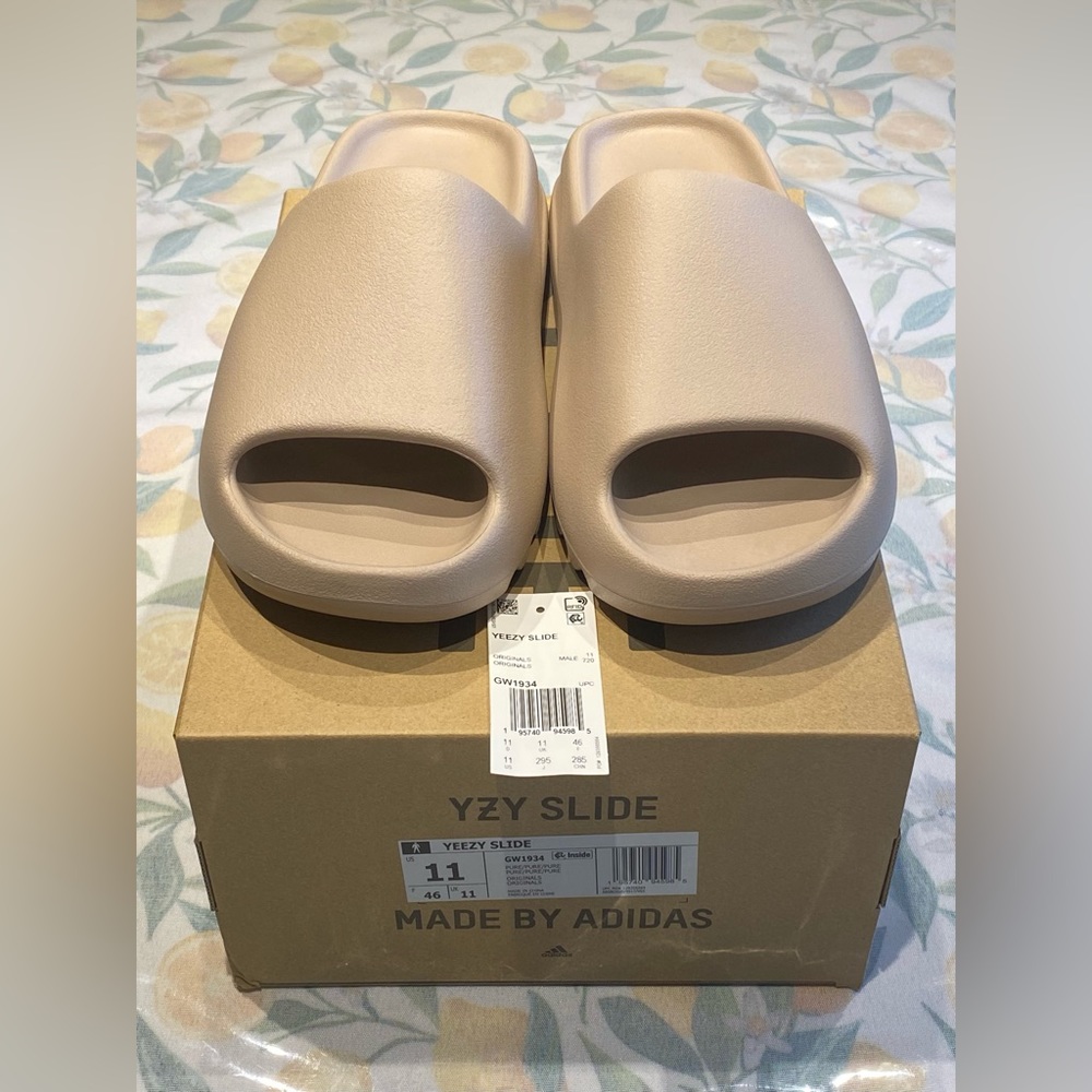 “SOLD” DS Yeezy Slide “Pure” Sz 11 OG All Brand New Never Worn